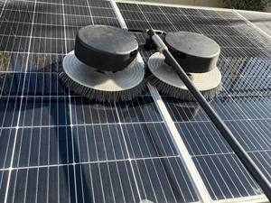 Nouvelle machine de nettoyage électrique à double tête pour panneaux solaires - Nettoyage automatique à haute pression à eau froide pour panneaux solaires, fenêtres et puits - Product Image 4