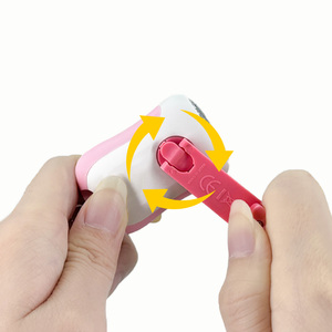 Mini lampe torche <span class=keywords><strong>dynamo</strong></span> à manivelle personnalisable avec logo, porte-clés, lumière d'urgence pour cadeaux promotionnels et offres en plein air - Product Image 3