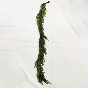 Corona de pino de Norfolk Real Touch de 20 pulgadas para decoración navideña, guirnalda navideña de <span class=keywords><strong>Araucaria</strong></span>, corona navideña de ratán, superventas - Product Image 6