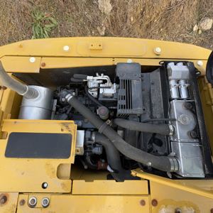 Excavadora Usada Komatsu PC110-7/PC110-8 de 11 Toneladas, Importada de Japón, Bomba Cummins, Modelo 2024, Capacidad de Cucharón de 0.48-0.53m, Buen Estado de Funcionamiento - Product Image 2