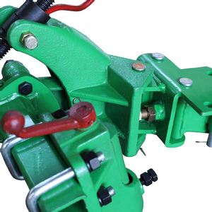 Tractor Agrícola de Andar con Chasis 151, Arado de Doble Cuchilla, Transmisión por Engranajes 2WD, Motor de 8-30HP y Bomba de Alta Presión - Product Image 5