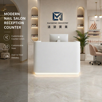 Bureau de réception ovale moderne en bois sur mesure avec éclairage LED pour logo, idéal pour salons de beauté, salons de coiffure et barbiers