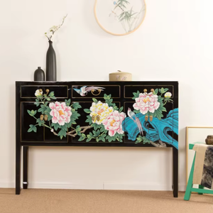 Buffet d'entrée en bois massif peint à la main, motif pivoine et phénix, avec quincaillerie en laiton vieilli, symbole de prospérité et de richesse - Product Image 1