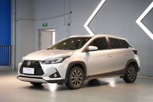 <span class=keywords><strong>Yaris</strong></span> L Sedán <span class=keywords><strong>2020</strong></span> de Segunda Mano, Automático, Gasolina, Interior de Cuero Oscuro, Cámara Trasera, Volante a la Izquierda, Neumáticos R16 - Product Image 3
