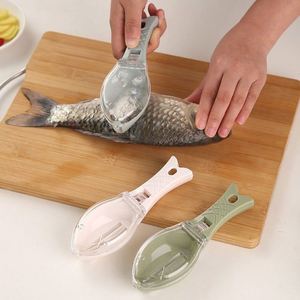 Removedor de Escamas de Pescado de Plástico para el Hogar, Raspador con Cubierta, Herramienta Manual para Limpiar Piel, Gadget Portátil para Limpiar Mariscos para la Cocina - Product Image 1