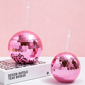 Vaso de discoteca con forma de bola de arcoíris y purpurina brillante de 20 oz con pajitas, para cócteles y fiestas - Product Image 1