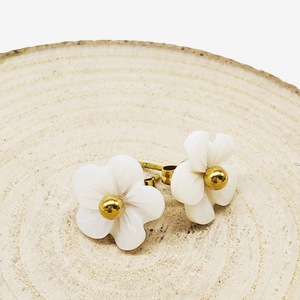 ต่างหูแบบติดหูทรงหยดน้ำประดับดอกไม้สีขาวทองสไตล์ใหม่ของ St.delan สำหรับผู้หญิงใส่ไปงานปาร์ตี้ - Product Image 2