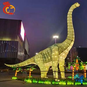 Grandes lanternes chinoises en soie personnalisées, en forme d'animaux, pour festivals en plein air, en vente - Product Image 5