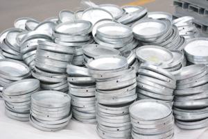 Barrière en acier de haute qualité pour la protection des autoroutes et des voies ferrées, panneaux de clôture de sécurité galvanisés durables pour la sécurité routière - Product Image 4