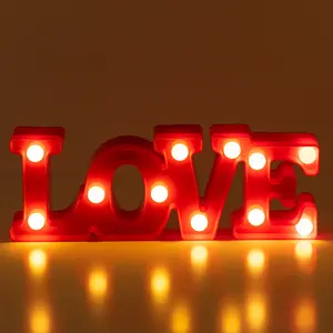 INS Hot Menjual "Cinta" Huruf Alfabet Berbentuk Dekorasi Pesta 2 AA Battery Powered Led Table Light