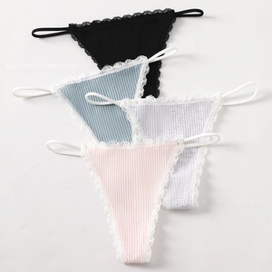 Slip G-string da donna in cotone a costine 95% a vita bassa con finiture in pizzo, morbido ed elasticizzato, per uso quotidiano - Product Image 1