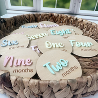 Accessoires de Photo de gravure Laser 3D colorés pour l'anniversaire du nouveau-né disques en bois naturel bébé étape mensuelle cartes circulaires en bois