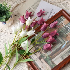 CallaFloral - Flores Artificiales de Color Blanco y Morado, Decoración para Bodas en Interiores, 12 Tallos - Product Image 2