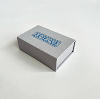 Emballage personnalisé avec logo Boîtes USB en papier magnétique en tissu de lin en forme de livre avec insertion
