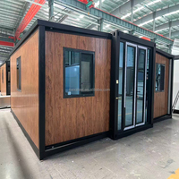 Maison préfabriquée modulaire de luxe pliable et extensible à double aile de 20 pieds, 2 chambres, mini-cabane portable pour vacances et hébergement.