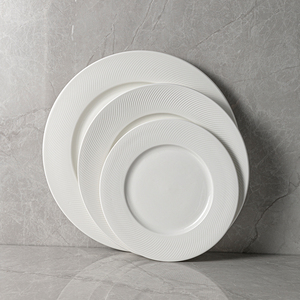 Set di Piatti in Porcellana di Alta Qualità per Hotel 5 Stelle, Stoviglie Durevoli con Logo Personalizzato, Piatti Bianchi in Ceramica per Ristoranti - Product Image 3