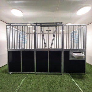 맞춤형 12ft 휴대용 말 안정 상자 장비 판매 임시 조립식 야외 철골 구조 지붕이있는 말 마대 - Product Image 6