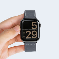 Bracelet authentique en silicone et cuir avec boucle magnétique pliable pour Apple Watch S10 46 Ultra 49mm