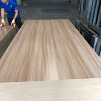 Meilleur prix Meubles de style moderne Panneau de bois MDF 18mm d'épaisseur Noyau d'eucalyptus Décor d'armoires