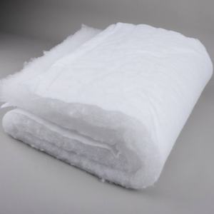 Rouleaux de frappe en polyester matelassé <span class=keywords><strong>double</strong></span> <span class=keywords><strong>face</strong></span> Soie naturelle chaude thermocollante Tissu non tissé recyclé pour couette - Product Image 4