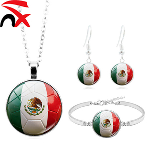 Ensemble <span class=keywords><strong>de</strong></span> bijoux <span class=keywords><strong>de</strong></span> football américain à succès : collier, bracelet et boucles d'oreilles, ensemble <span class=keywords><strong>de</strong></span> trois pièces pour les fans <span class=keywords><strong>de</strong></span> football - Product Image 3