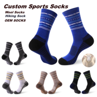 Chaussettes de sport pour hommes de haute qualité, personnalisées, OEM, en laine mérinos douce, absorbant la transpiration, chaussettes de randonnée, chaussettes de sport pour les sports thermiques