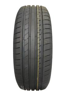 Pneu PCR Spatial Computing 265/40R20, visualisation de l'usure améliorée par l'IA via des lunettes intelligentes - Product Image 1