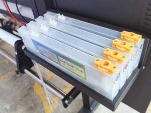 طابعة نافثة للحبر XP600 جديدة بعرض 1900 مم تعمل بالحبر الإيكولوجي المذيب مع خزان حبر قابل لإعادة التعبئة بدون حواف لمدة عام واحد لطباعة لافتات القماش والفينيل وملصقات السيارات - Product Image 4