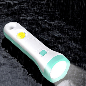 Linterna LED USB Recargable, Impermeable, de Emergencia, para Exteriores, con Haz de Luz Amplio, Cuerpo de Plástico, Botón de Encendido - Product Image 1