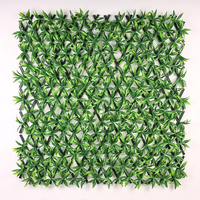 Grillage décoratif en PVC pour clôture, treillis pyramidal extensible et encadré, mur de haie en plastique