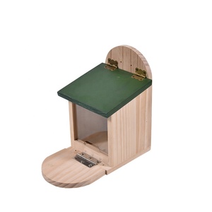 Caja alimentadora de <span class=keywords><strong>ardilla</strong></span> de madera <span class=keywords><strong>con</strong></span> cubierta verde Comederos de <span class=keywords><strong>ardilla</strong></span> para jardín exterior Caja de Casa de alimentación de <span class=keywords><strong>ardilla</strong></span> - Product Image 1
