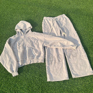 Ensemble de survêtements et sweat à capuche zippé avec décoration perlée et pantalon de survêtement brodés avec autocollant personnalisé - Product Image 5