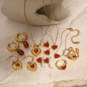 Collar con Colgante de Cadena de Eslabones Moderno de Acero Inoxidable Chapado en Oro de 18K de J&D Jewelry, Regalo de Navidad - Product Image 5