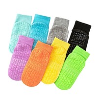 Chaussettes de Pilates antidérapantes pour enfants, chaussettes antidérapantes avec points en caoutchouc pour le yoga, la barre, le trampoline, la remise en forme, les entraînements, chaussettes de yoga pour enfants