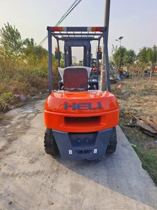 Chariot élévateur à fourche diesel Heli 30 de 3 tonnes, très vendu, excellent état, 100% prêt à l'emploi, en stock, à vendre, garantie d'un an, d'origine - Product Image 4