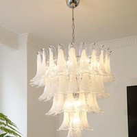Lustre d'escalier de luxe français, style américain, en verre, lumière chaude et romantique, en fer, pour salon et chambre principale