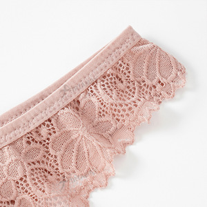 Tanga <span class=keywords><strong>de</strong></span> Yoga deportivo para mujer <span class=keywords><strong>de</strong></span> bajo precio <span class=keywords><strong>de</strong></span> nueva <span class=keywords><strong>tienda</strong></span> T-Back Sexy Lace Low-Rise Seamless Plus-Size Thin Plain Dyed Panties - Product Image 4