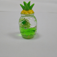 Porte-clés flottant en forme d'ananas avec logo personnalisé et mini figurine intégrée pour sac