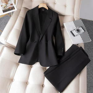 Élégant <span class=keywords><strong>Ensemble</strong></span> Deux Pièces de Bureau Femme Tuxedo <span class=keywords><strong>Blazer</strong></span> Long <span class=keywords><strong>et</strong></span> <span class=keywords><strong>Short</strong></span> Haute Qualité pour Tenue d'Affaires d'Automne - Product Image 3