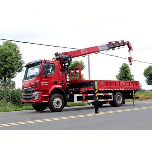 Dongfeng 4*2 Lifting Transport Truck Fitted with Changxing 8-ton Telescopic Boom, Strong <b>Power</b> Output, Quick Acceleration - Product Image 2
