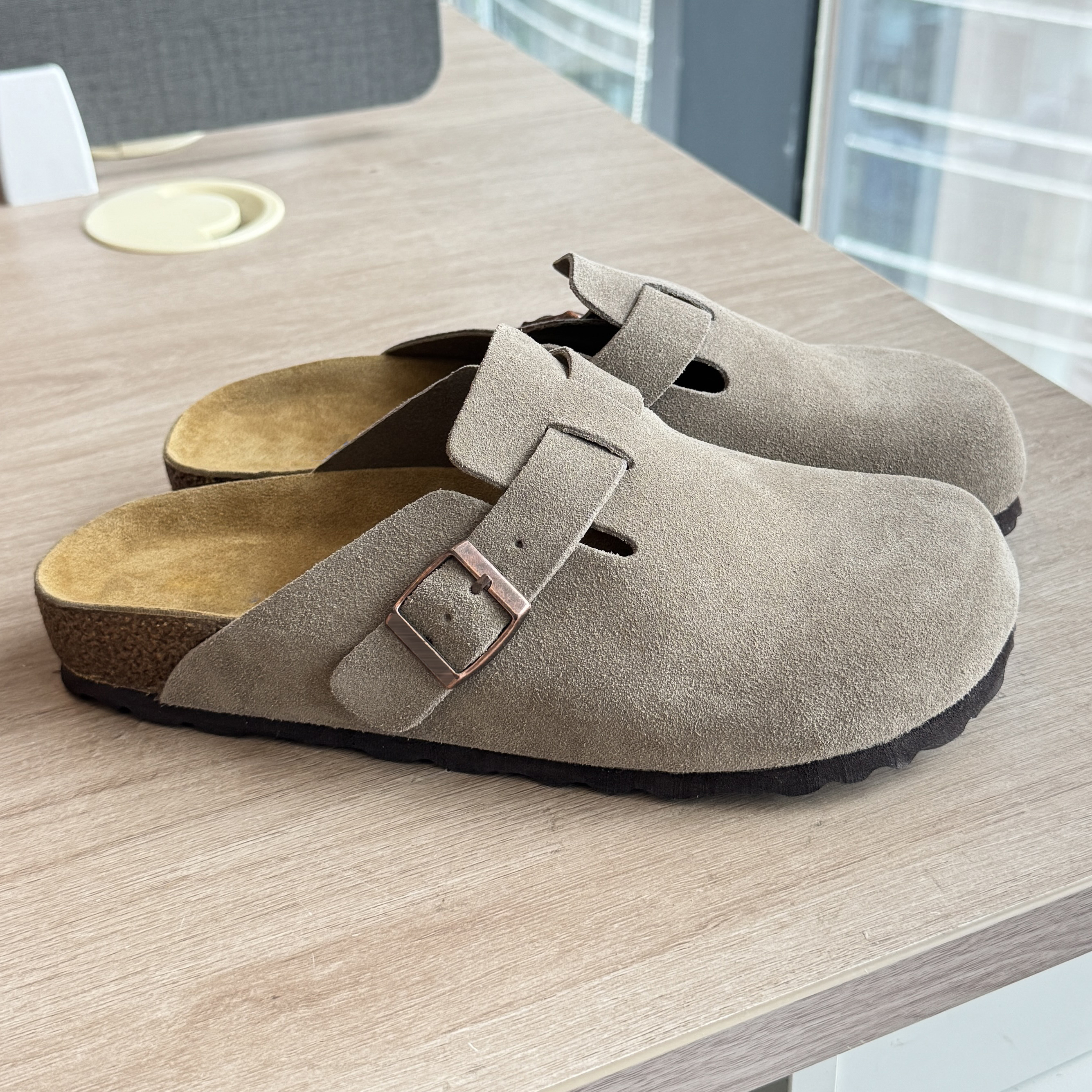 Taupe