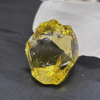 Pierre Énergétique Suspendue en Cristal K9 Irrégulier Faite à la Main, avec Trou, 4-6cm, Attrape-Soleil Coloré pour Décoration de Fenêtre et de Maison (Vente en Gros)