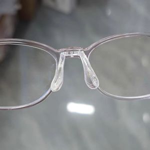 <span class=keywords><strong>Coussinets</strong></span> de <span class=keywords><strong>nez</strong></span> <span class=keywords><strong>en</strong></span> <span class=keywords><strong>silicone</strong></span> <span class=keywords><strong>en</strong></span> forme de U pour <span class=keywords><strong>lunettes</strong></span> d'enfants, insert monobloc avec vis de fixation <span class=keywords><strong>en</strong></span> forme de 8 - Product Image 3