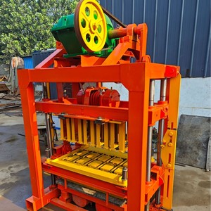 Machine semi-automatique de fabrication de briques creuses Qtj4-40 personnalisée, machine hydraulique de fabrication de briques sans cuisson - Product Image 3