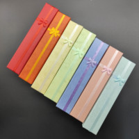 Boîte à bijoux chic en kraft mini, finition mate, petite boîte cadeau pour boucles d'oreilles et bagues