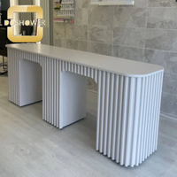 Mesa de Manicura Doble de Madera Pintada con Lámpara de Ventilación, Superficie de Vidrio y Mármol, Personalizada para Spa, Muebles de Salón de Belleza, Mayorista