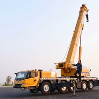 Grue tout-terrain XCA160H de 160 tonnes, portée 38 m, flèche 68 m, la mieux notée pour l'installation et l'entretien de turbines éoliennes