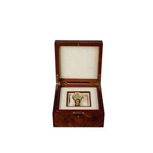 Boîte de rangement carrée en bois écologique DS pour montre simple, finition brillante, accessoires de protection, coffret cadeau exquis, emballage à prix abordable - Product Image 5