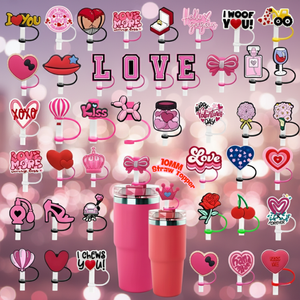 Decoración de Silicona para Pajitas de 10 mm, <span class=keywords><strong>Serie</strong></span> Romance de San Valentín, con Dijes de Corazón y Frases de Amor como 'Bésame' y 'XOXO', para Parejas y Recién Casados, Artículos para Bebidas al por Mayor - Product Image 1