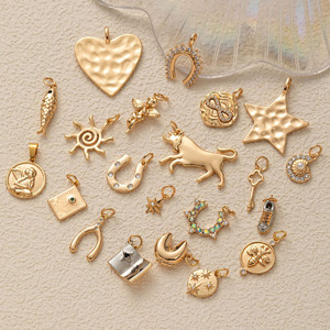 Nouveaux pendentifs en cuivre plaqué or 18 carats, accessoires de bricolage, breloques pour colliers, pendentifs populaires, vente en gros - Product Image 1
